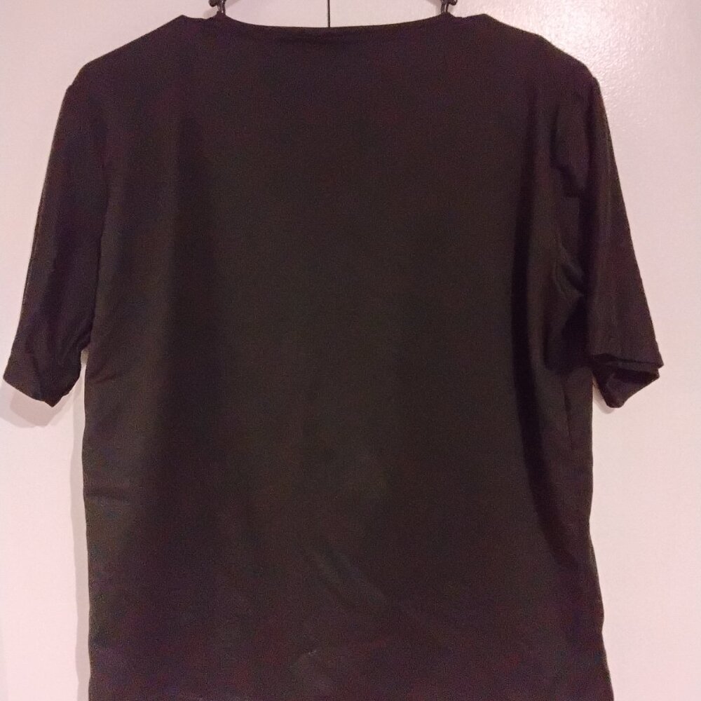 T shirt - Picture 2 of 2